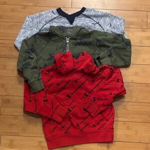 Bundle of size 5/6 boys Sweatshirts champion logo, H&M whales, carters dinosaurs